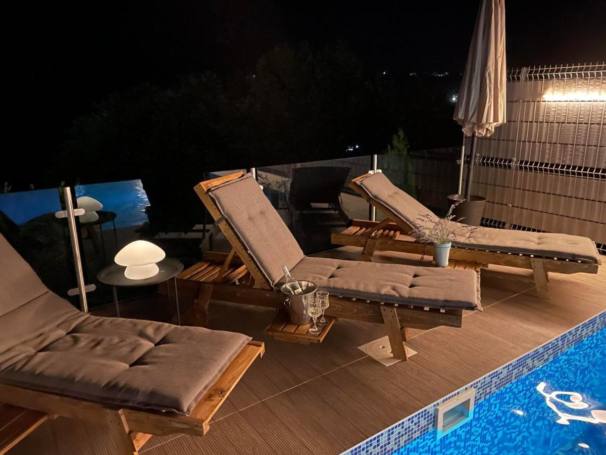 Ferienhaus Siroki Brijeg Ngoại thất bức ảnh