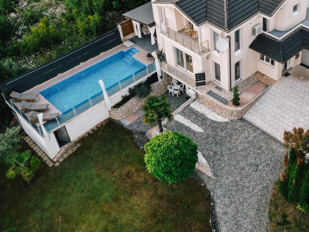 Ferienhaus Siroki Brijeg Ngoại thất bức ảnh