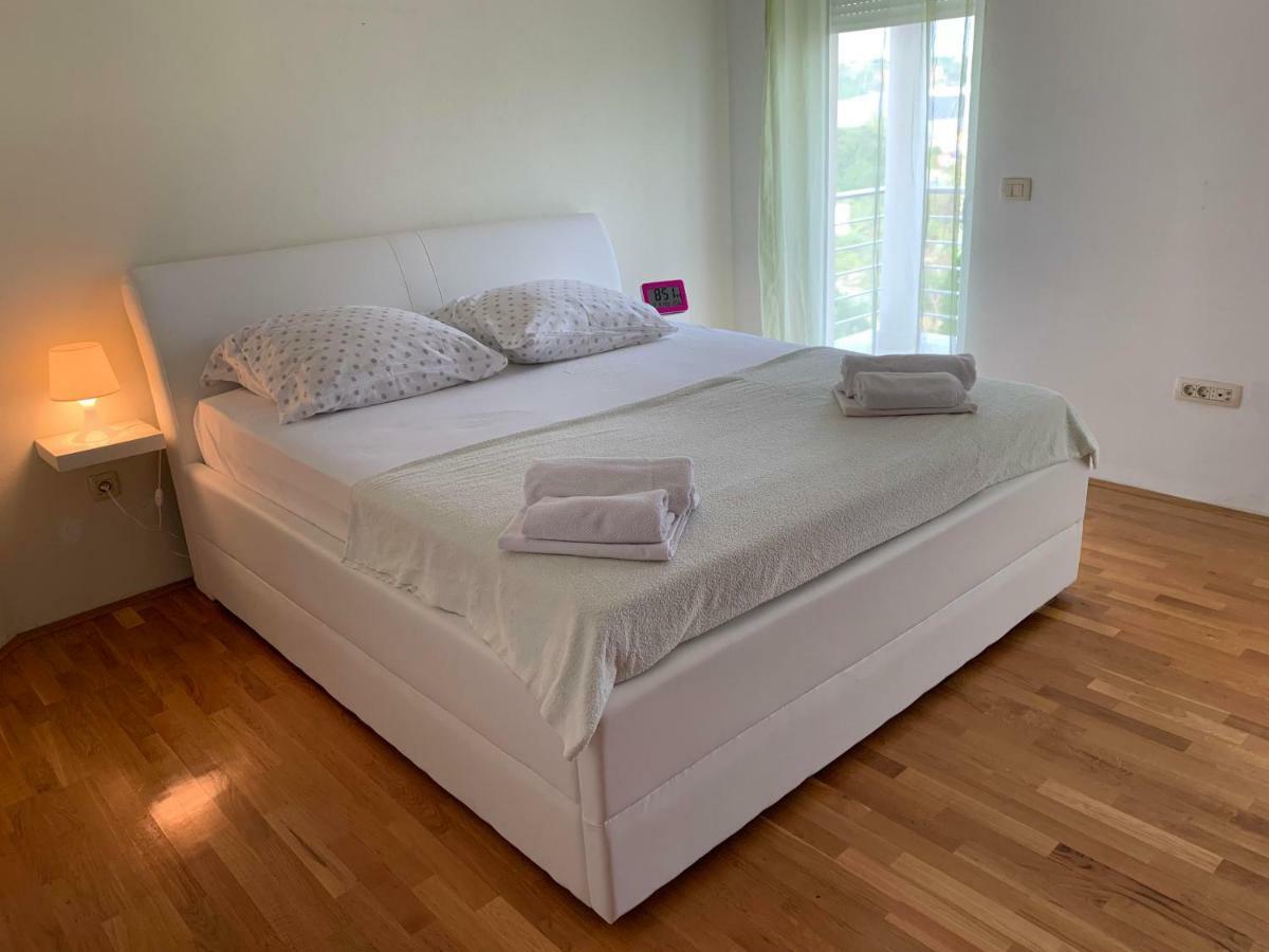 Ferienhaus Siroki Brijeg Ngoại thất bức ảnh